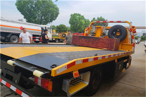 下花园区附近拖车电话号码服务